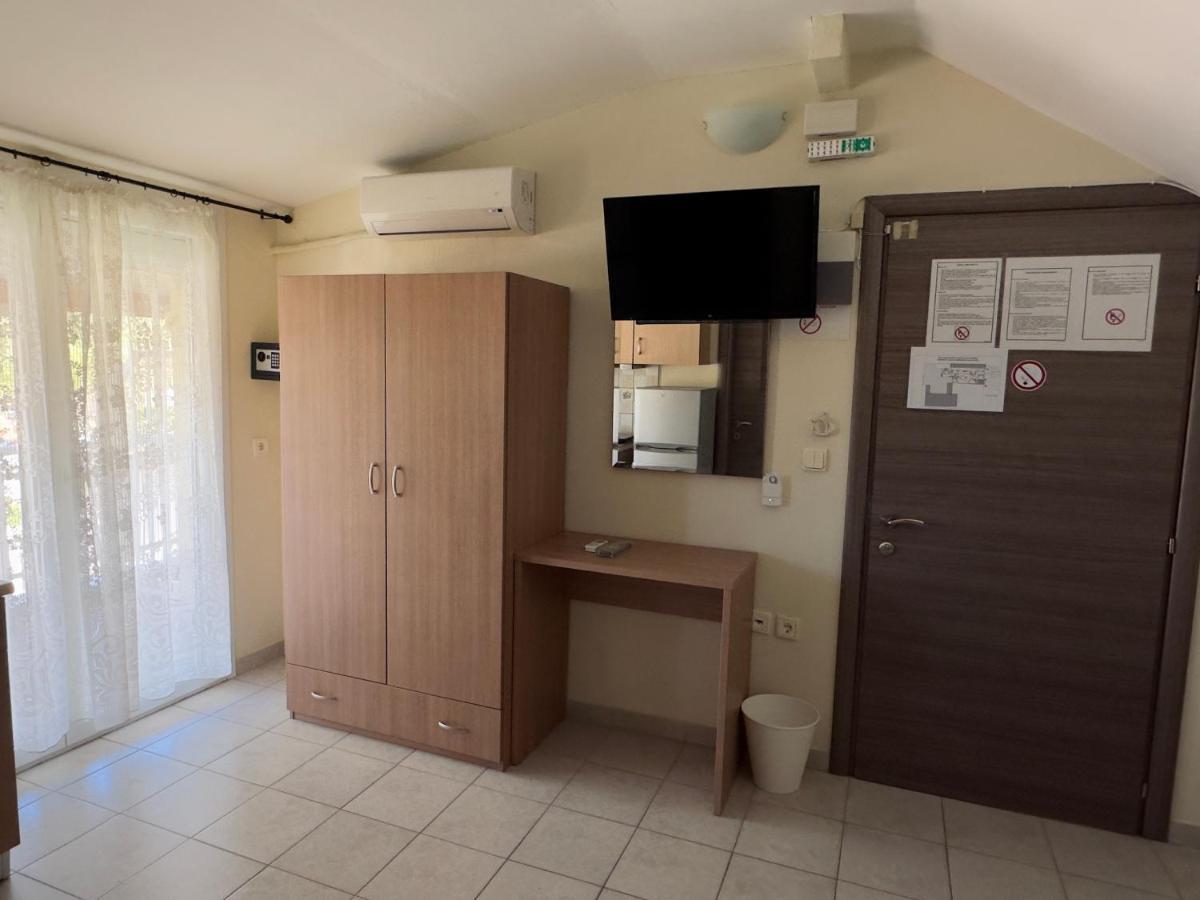 Anna Rooms Vrasná Kültér fotó