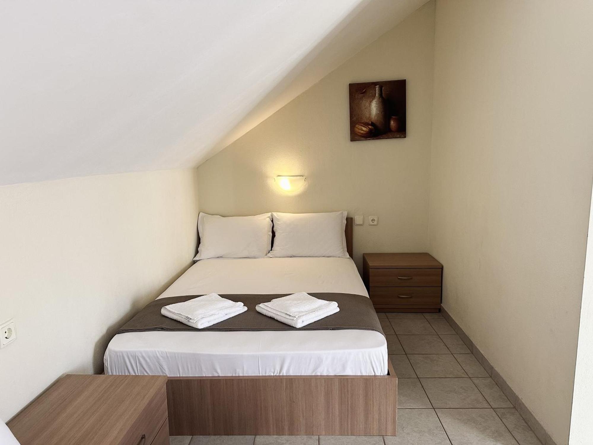 Anna Rooms Vrasná Kültér fotó