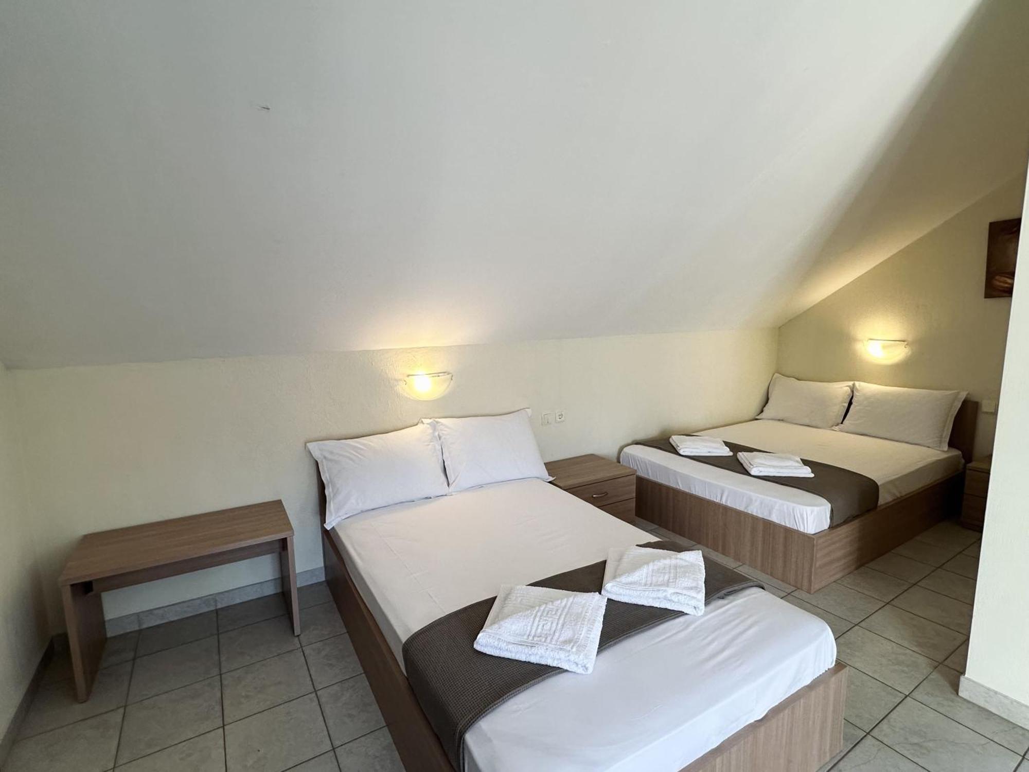 Anna Rooms Vrasná Kültér fotó